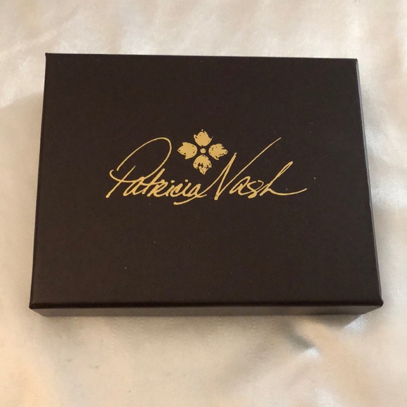 Patricia Nash Cassis Distressed Vintage Leather Card Case Antique Gold NWT & Box - Picture 14 of 16